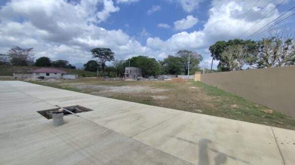 CASA en CONSTRUCCIÓN - Residencial Brisas de Cienaguita, Puerto Cortés - Image 3