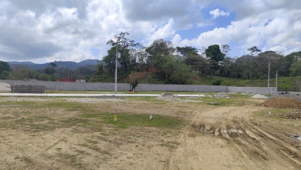CASA en CONSTRUCCIÓN - Residencial Brisas de Cienaguita, Puerto Cortés - Image 7