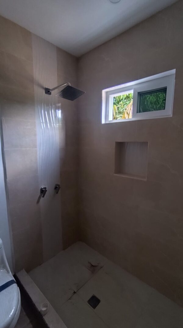 VENTA de CASA de 2 Niveles en Río Mar, Puerto Cortés - Image 8