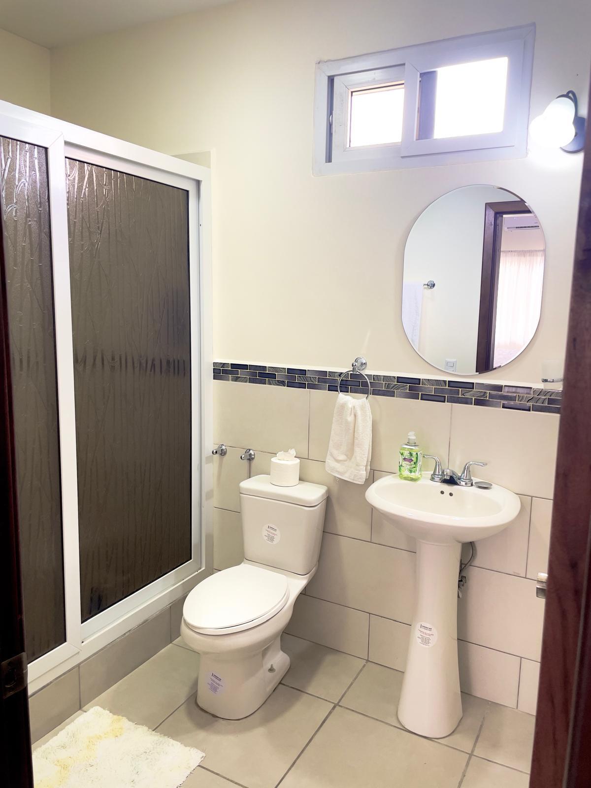 Casa con Piscina en Venta – Residencial Costa Mar, Puerto Cortés - Image 6