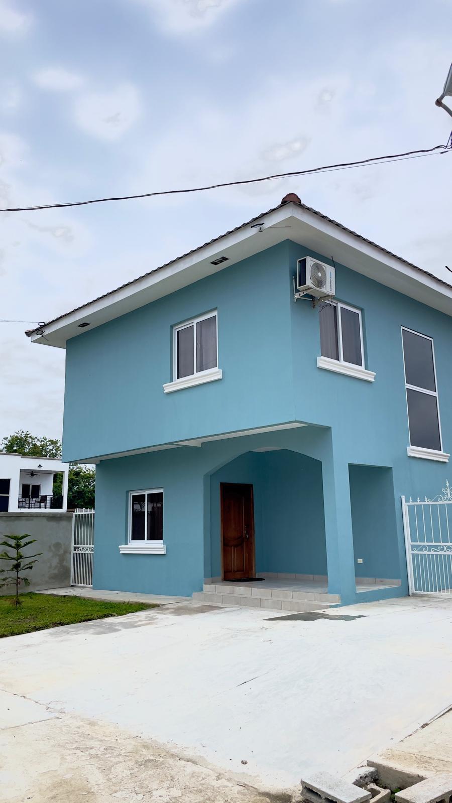 Casa con Piscina en Venta – Residencial Costa Mar, Puerto Cortés - Image 3